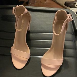 ALLEGRAK  WOMEN SHOES SIZE 9